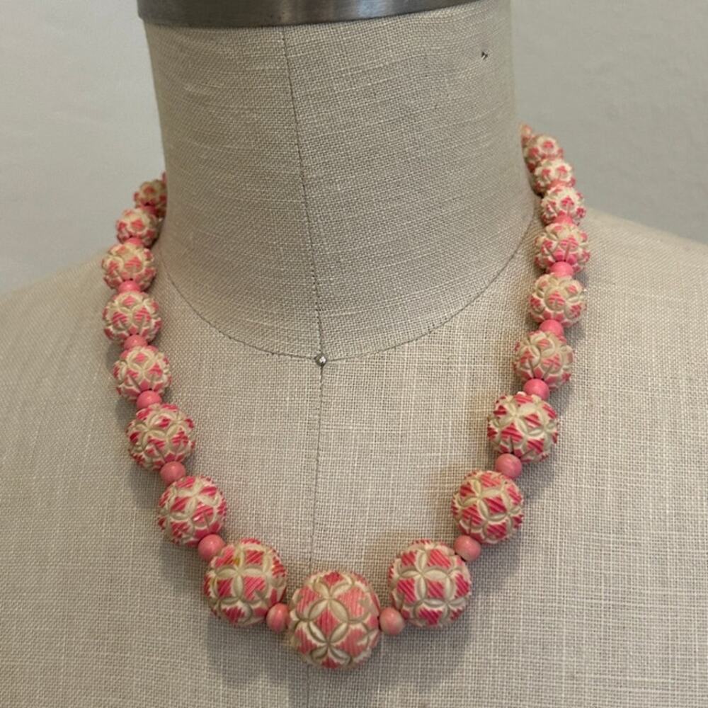 Vintage Pink Carved Wood Bead Necklace Boho Cream Chunky